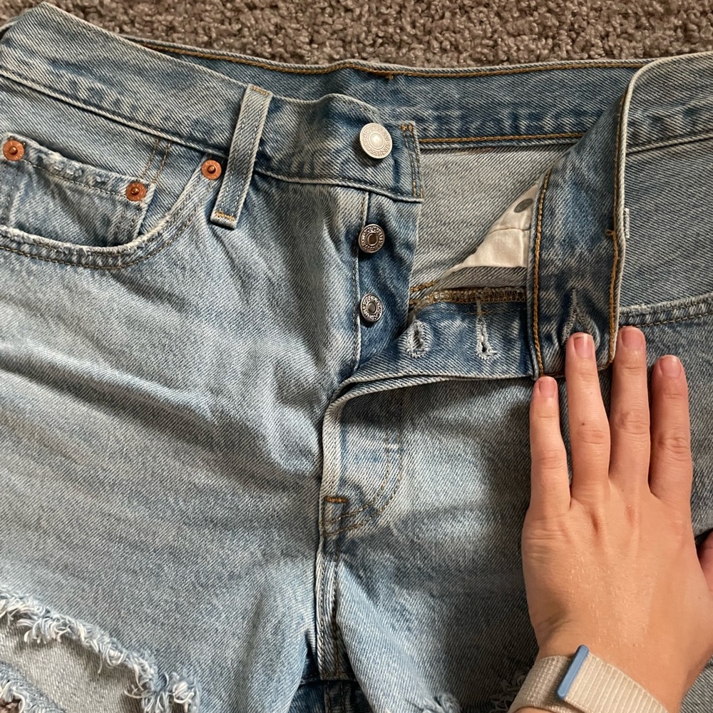 Levi's Light Blue Jean Shorts - Picture 3 of 3